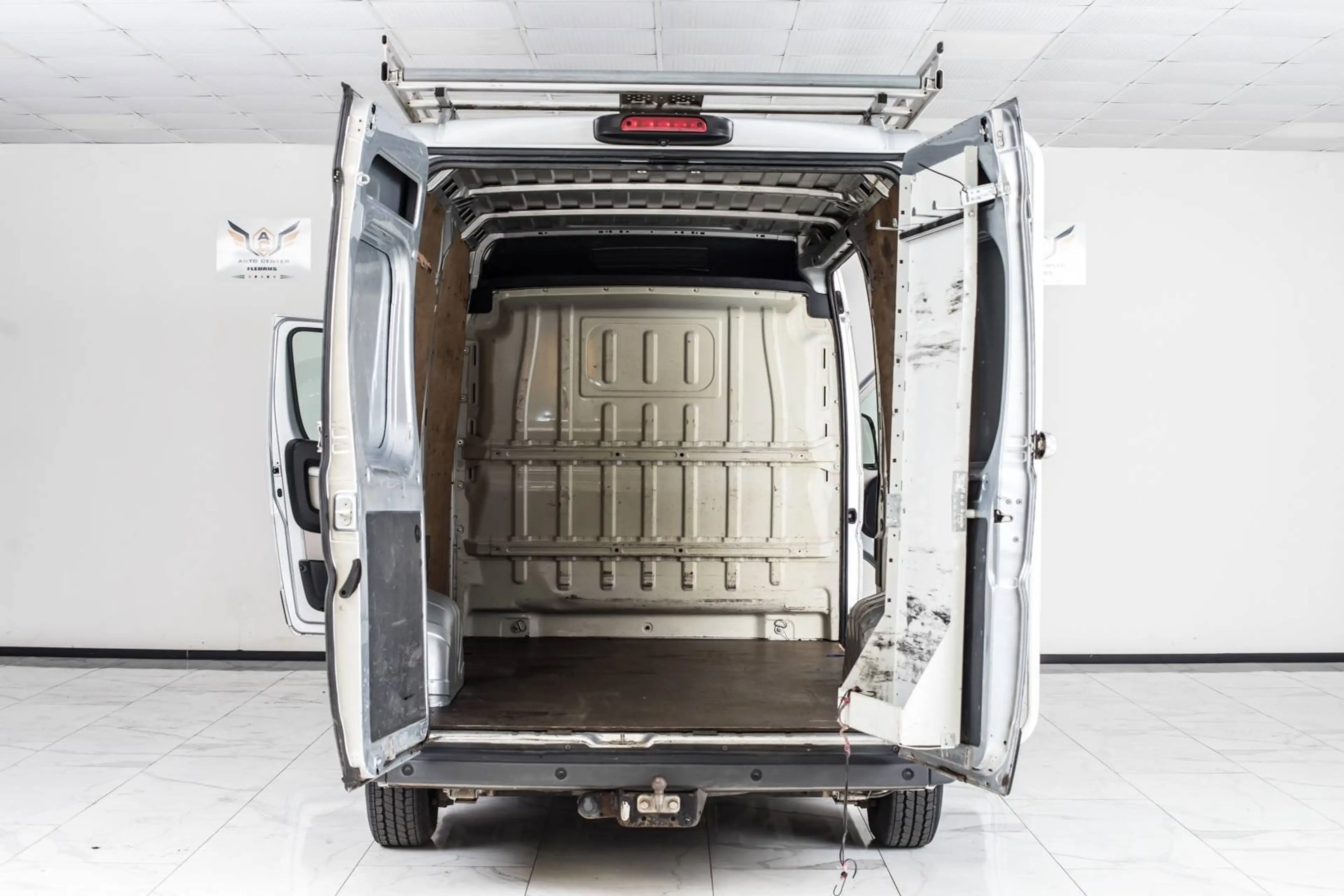 Peugeot Boxer 2.2 HDi L2H2 — photo 8