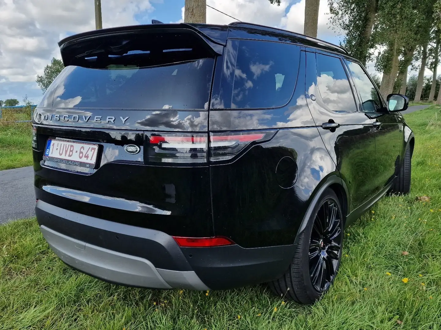 Land Rover Discovery 3.0 Td6 SE Victorinox Noir - 2
