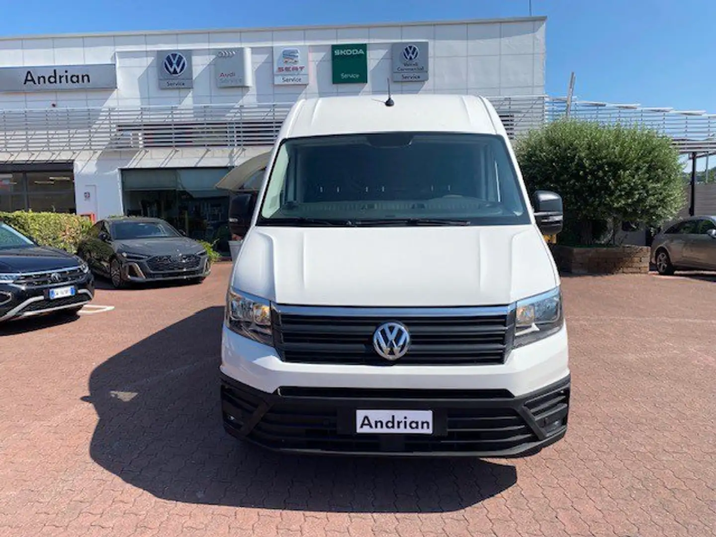 Volkswagen Crafter 35 2.0 TDI 140CV PL-TA Furgone Bianco - 2