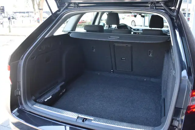 Skoda Superb view 6