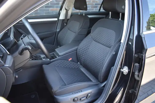 Skoda Superb view 15