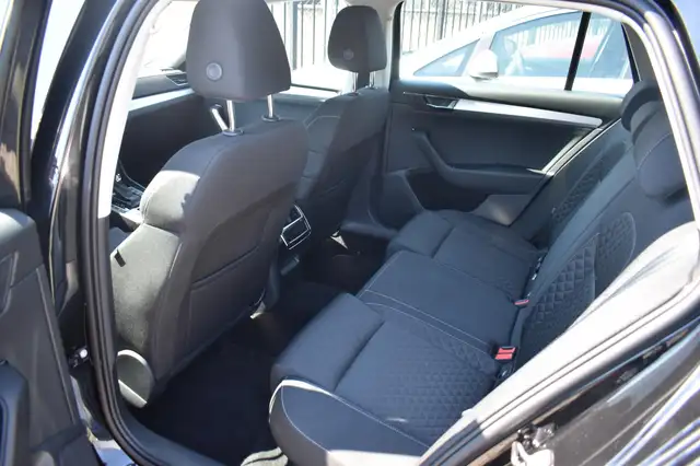 Skoda Superb view 5