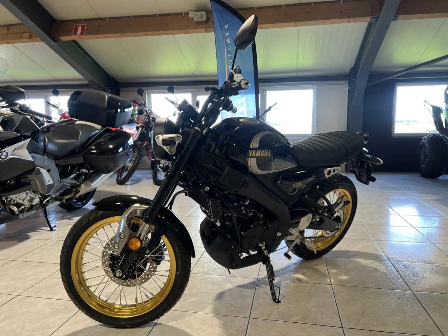Yamaha XSR 125 Legacy Noir - 2