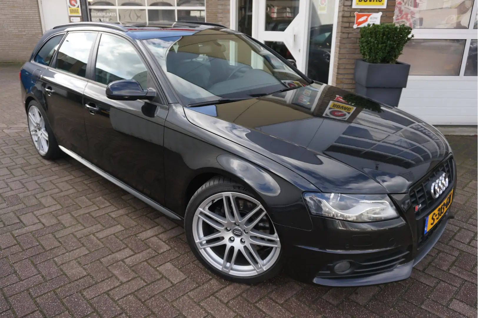 Audi A4 Avant 3.0 TFSI S4 Quattro Pro Line Automaat Schwarz - 1