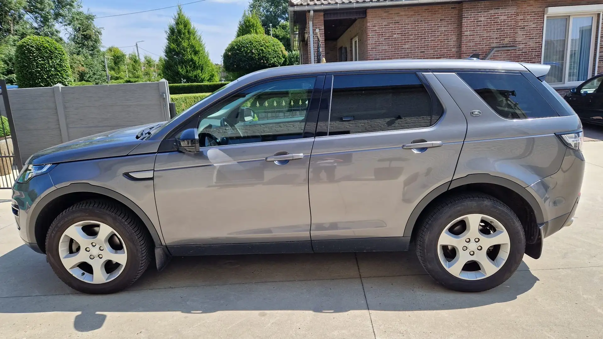 Land Rover Discovery Sport TD4 SE - 2