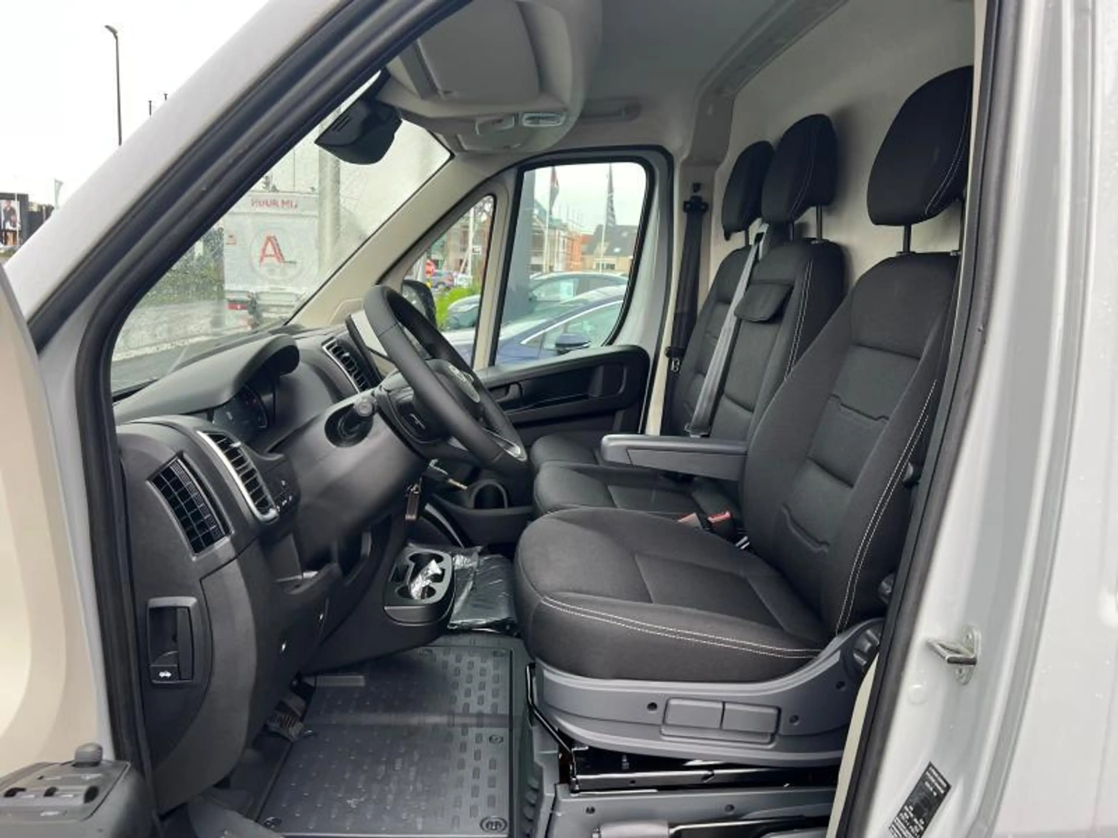 Toyota Proace Max 2.2D 144AT COMFORT LIGHT 3.5T — photo 10