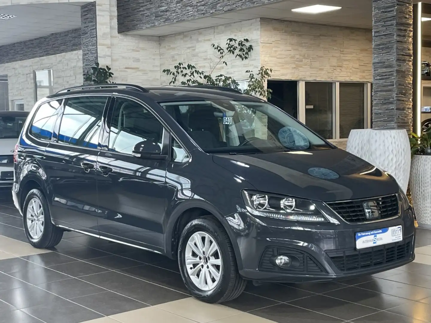 SEAT Alhambra Style 7-Sitzer AHK Navi FullLink PDC Grau - 1