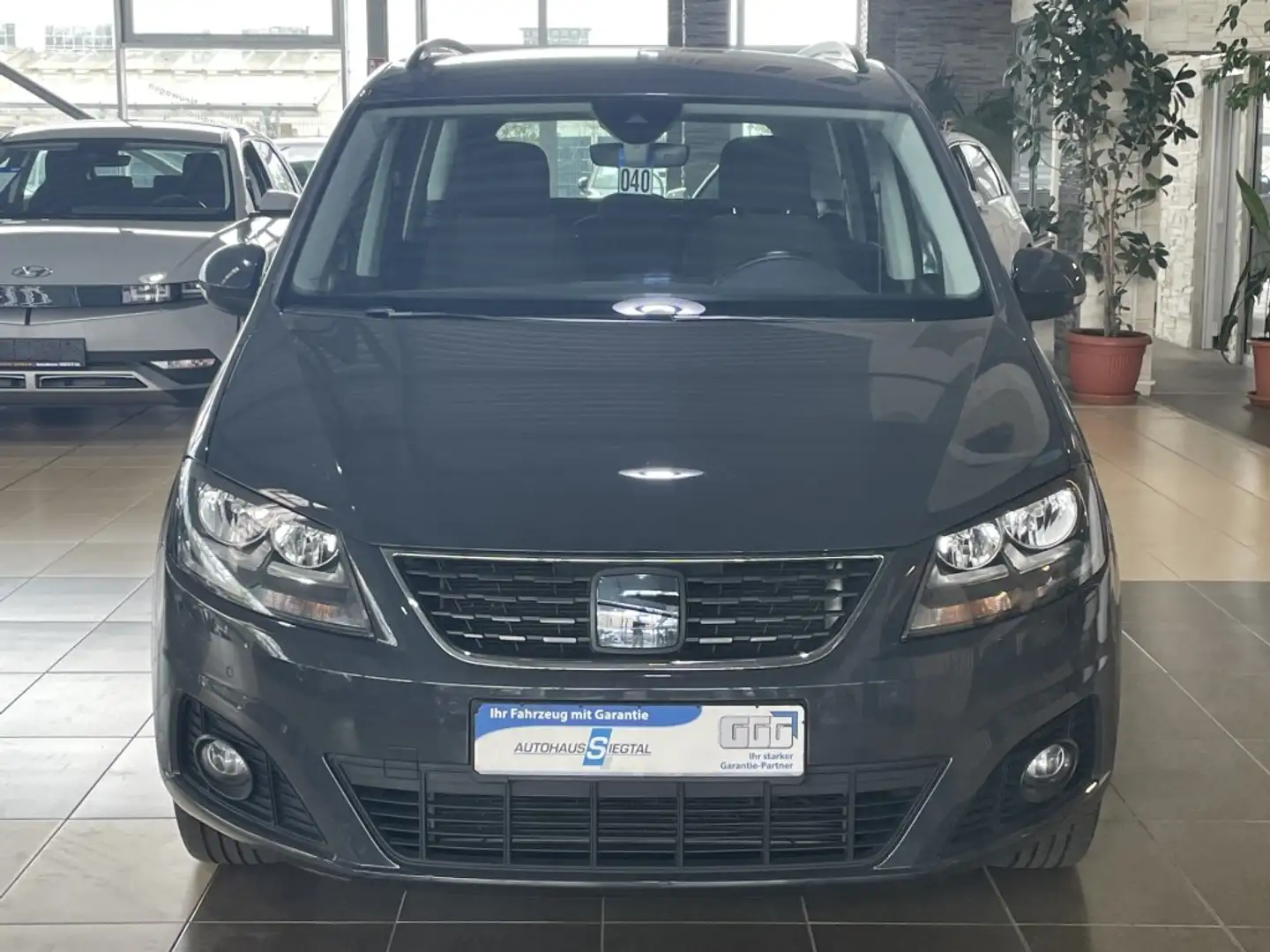 SEAT Alhambra Style 7-Sitzer AHK Navi FullLink PDC Grau - 2
