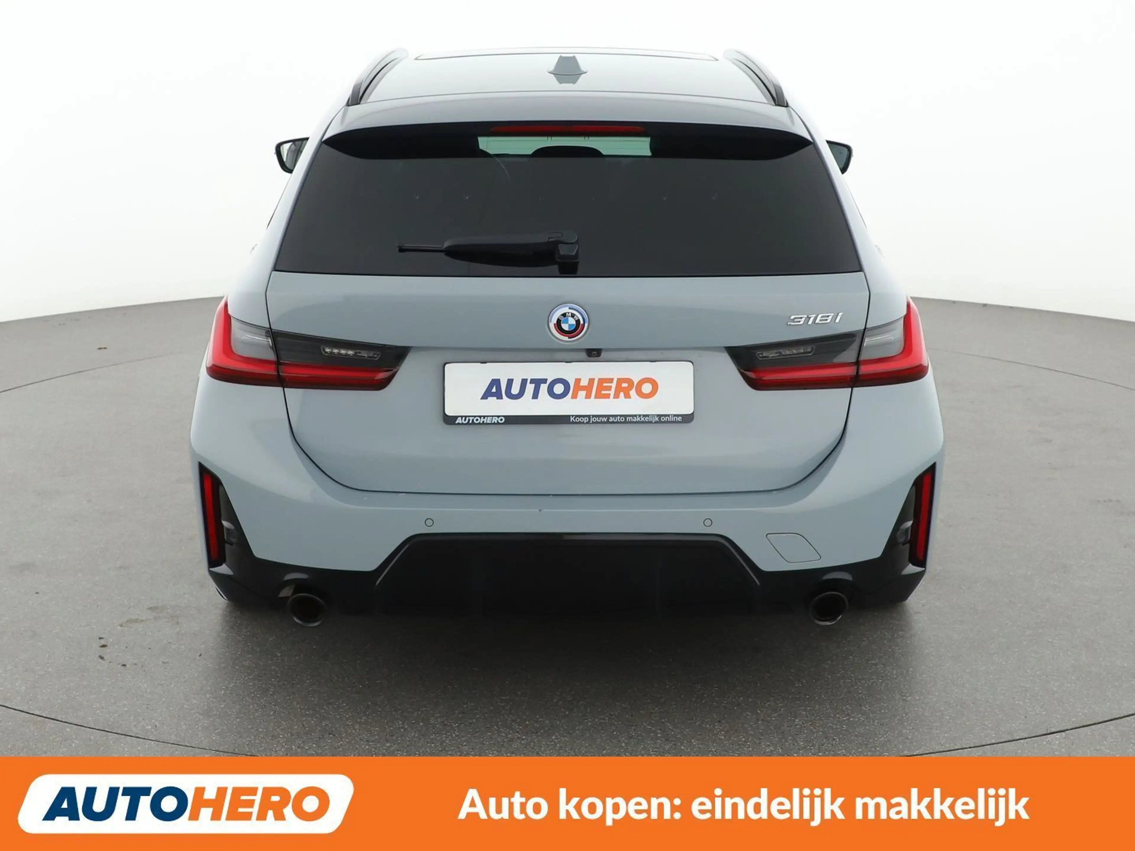 BMW 318 318i M Sport — photo 5
