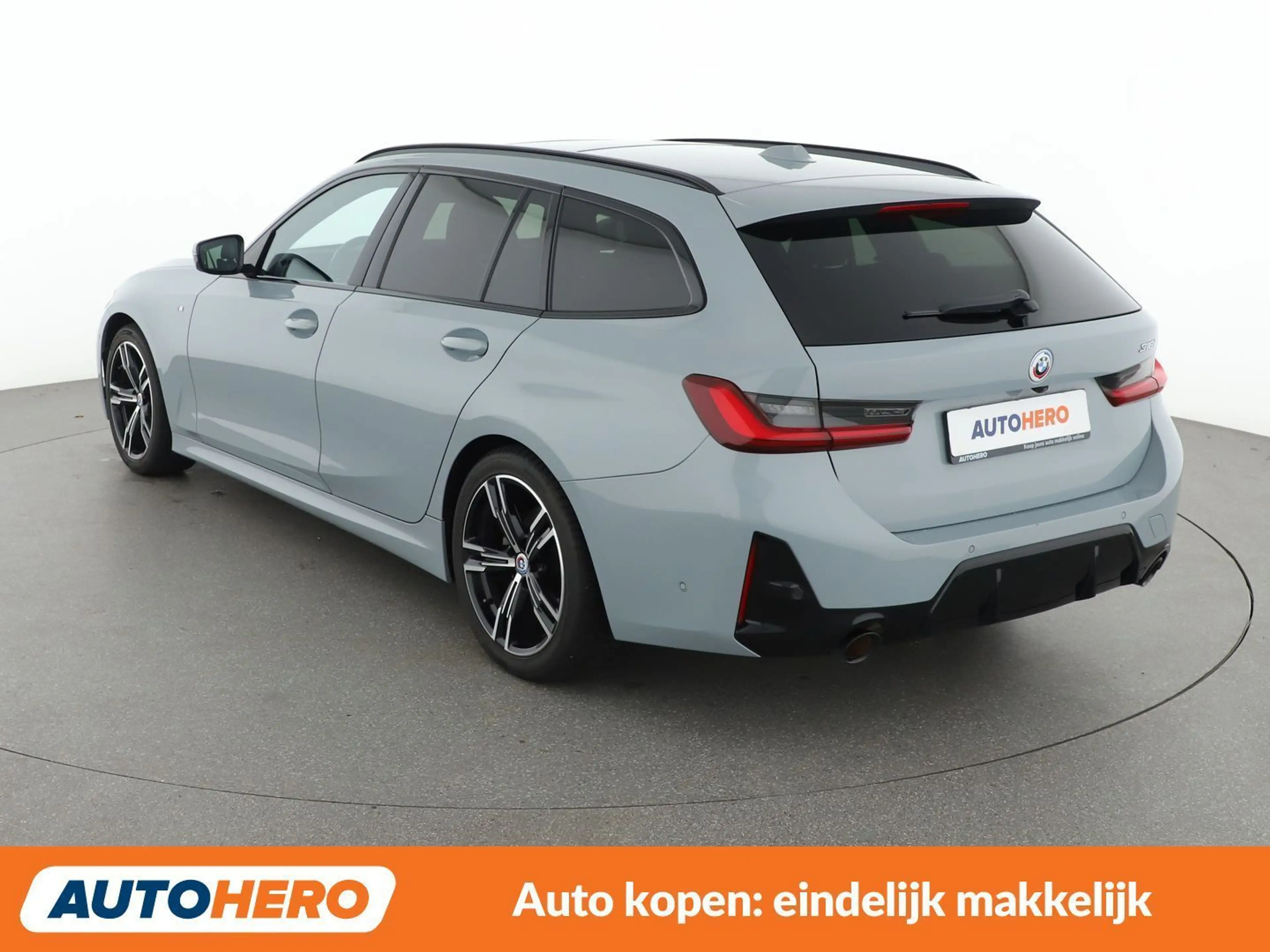 BMW 318 318i M Sport — photo 4