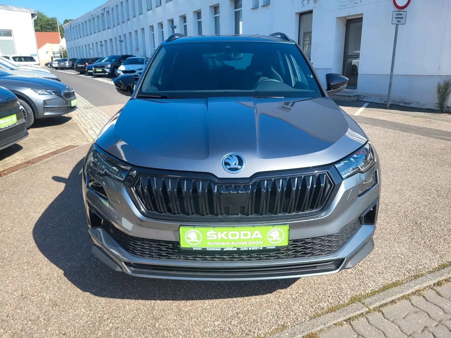 Skoda Karoq Sportline 1.5 TSI 110 kW 6-Gang TZ Grau - 2