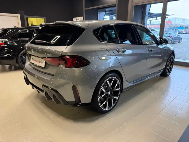 BMW 1 Series view 6