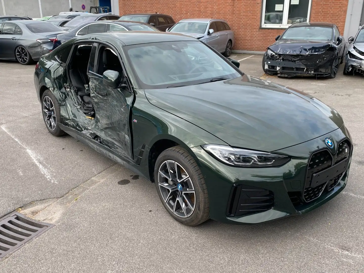 BMW i4 Gran Coupe 40 eDrive M-Sport Vert - 2