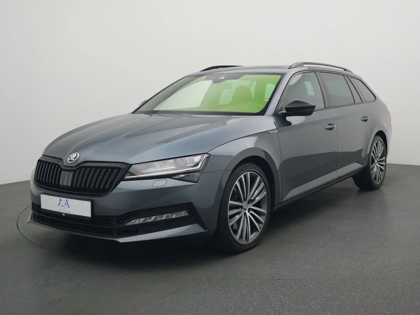 Skoda Superb Combi Sportline 4x4 PANODACH+AHK+APPS+KAM Gris - 1