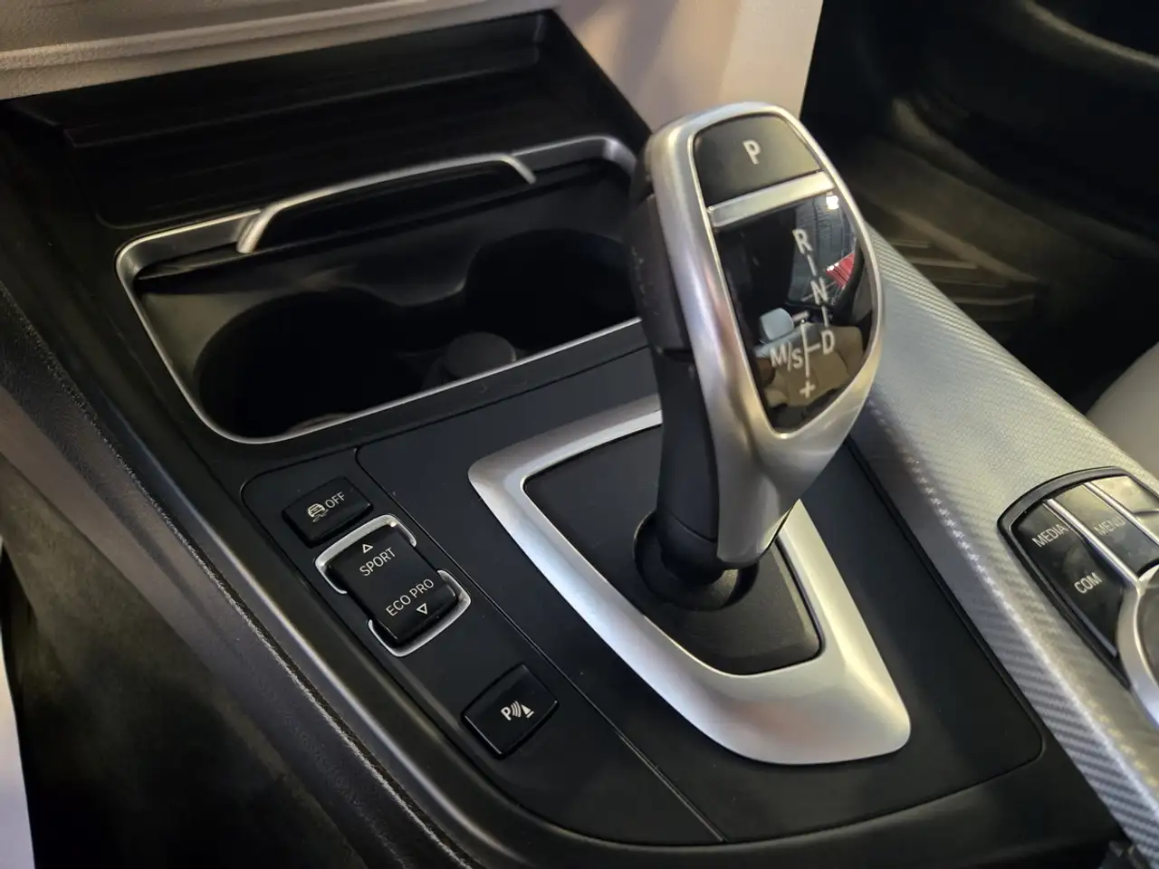 BMW 4 Series снимка BMW 4 Series