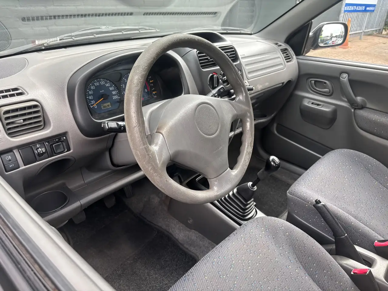 Suzuki Ignis 1.3-16V GL, foto 11