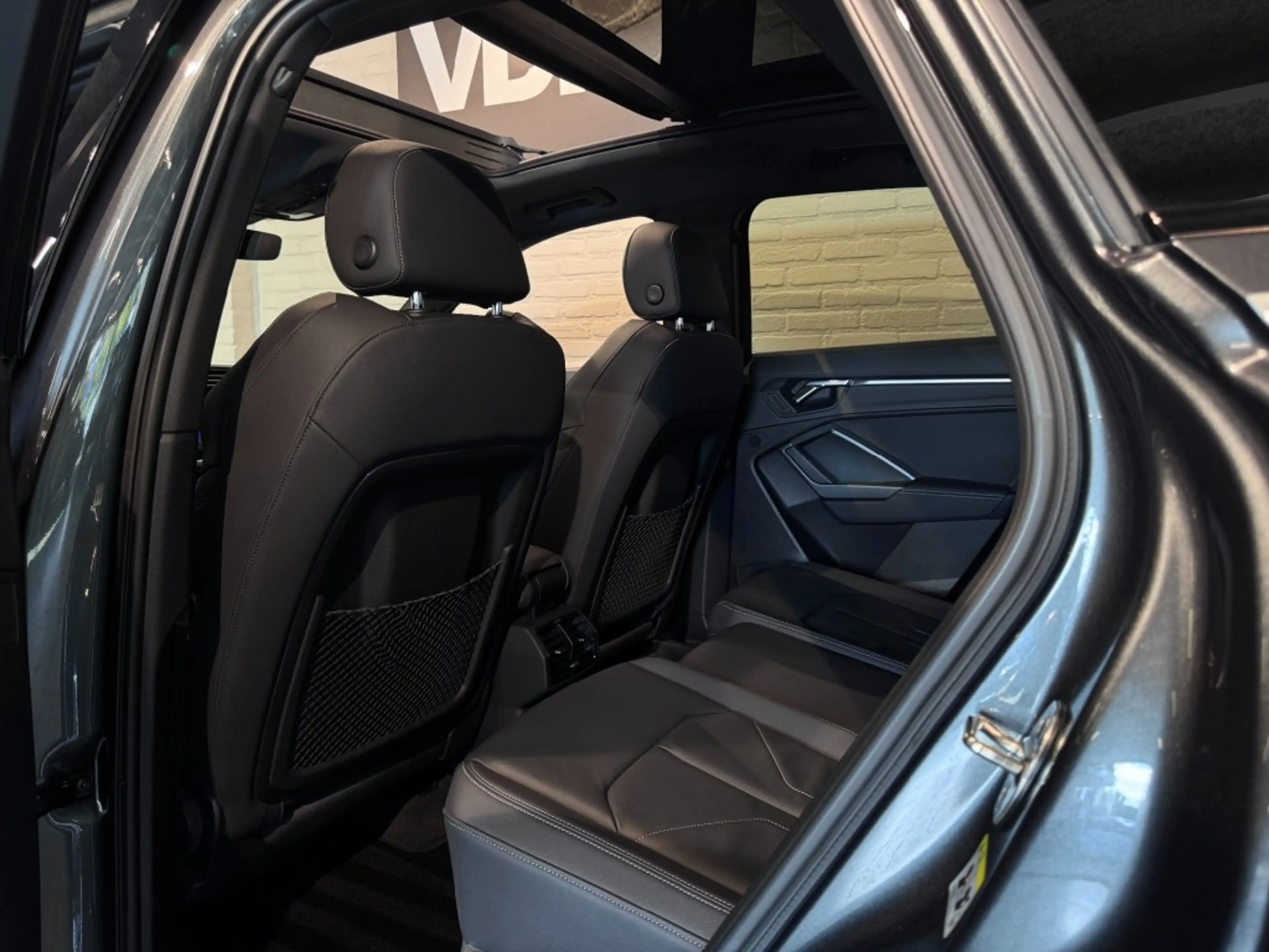 Audi Q3 35 TFSI S-Line Black Edition Pano Camera Leder Tre — photo 37