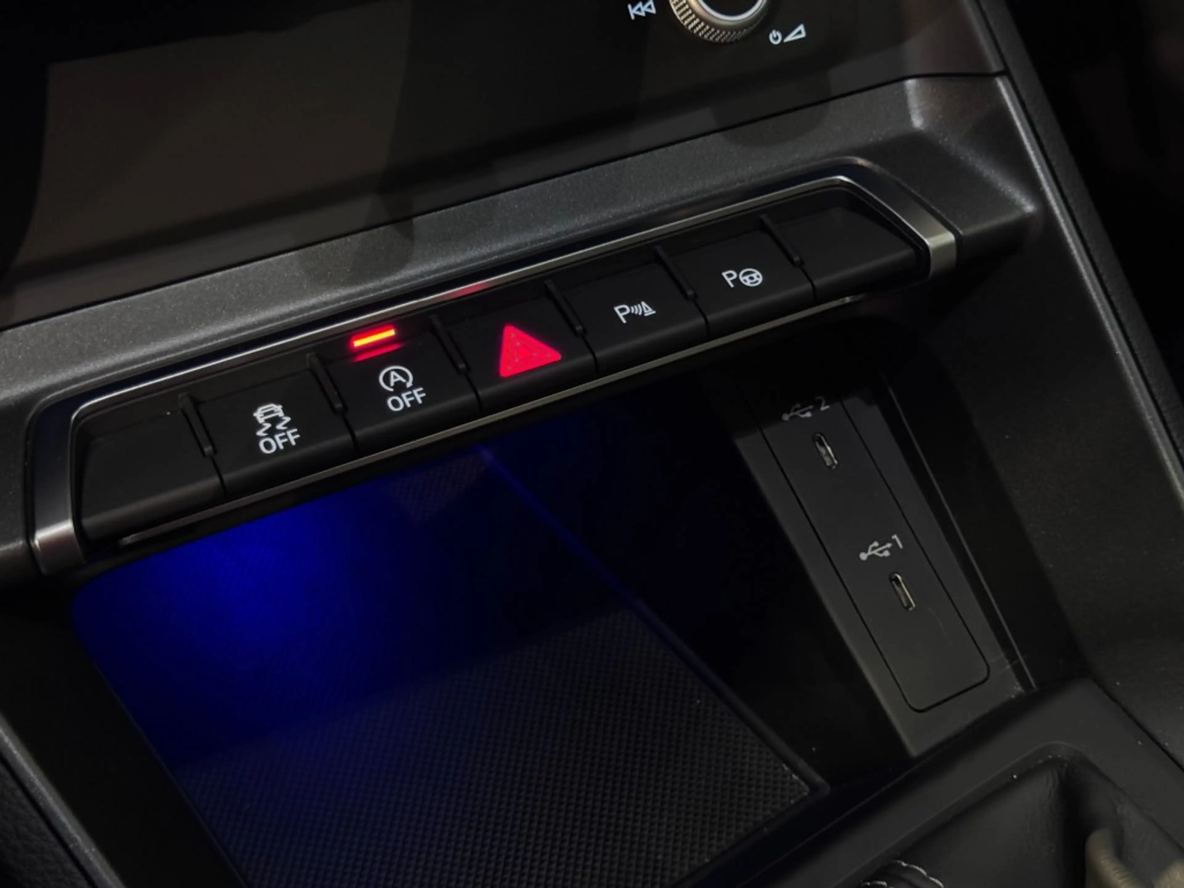 Audi Q3 35 TFSI S-Line Black Edition Pano Camera Leder Tre — photo 32