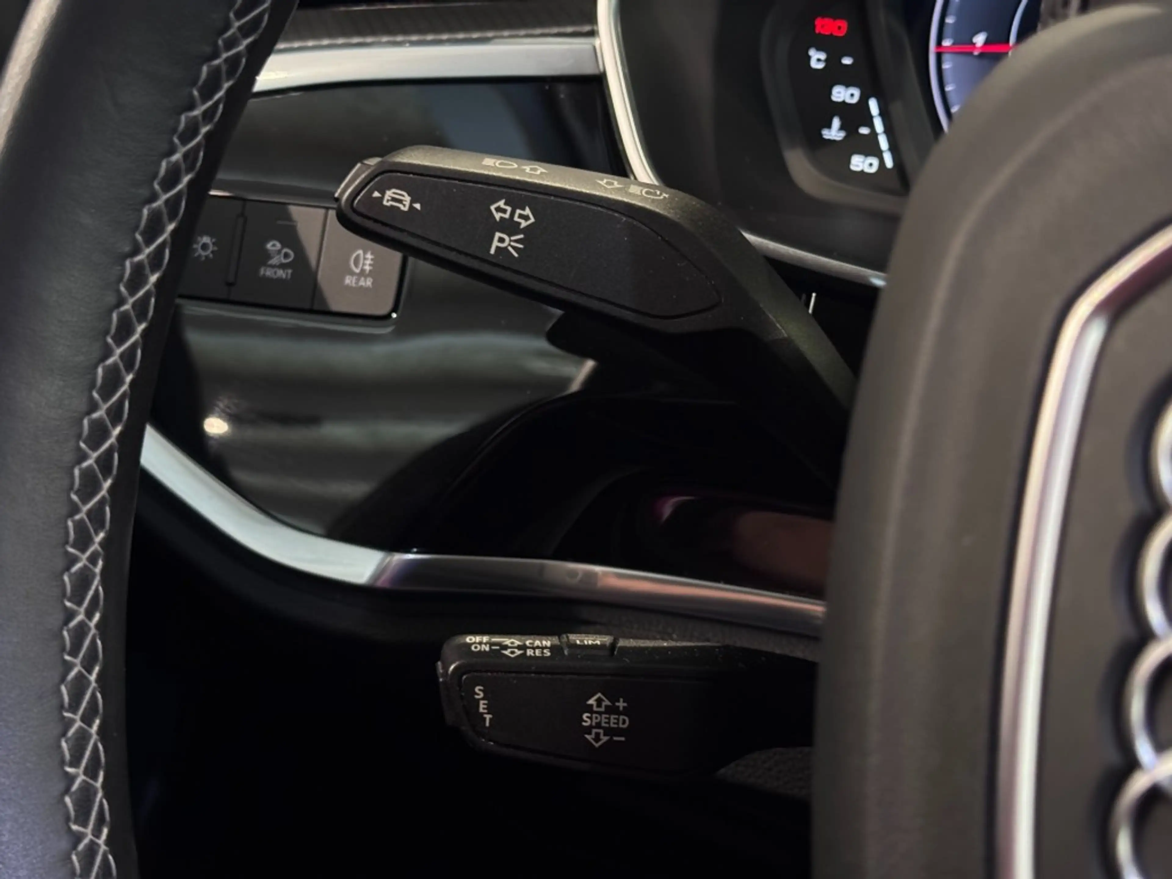 Audi Q3 35 TFSI S-Line Black Edition Pano Camera Leder Tre — photo 21