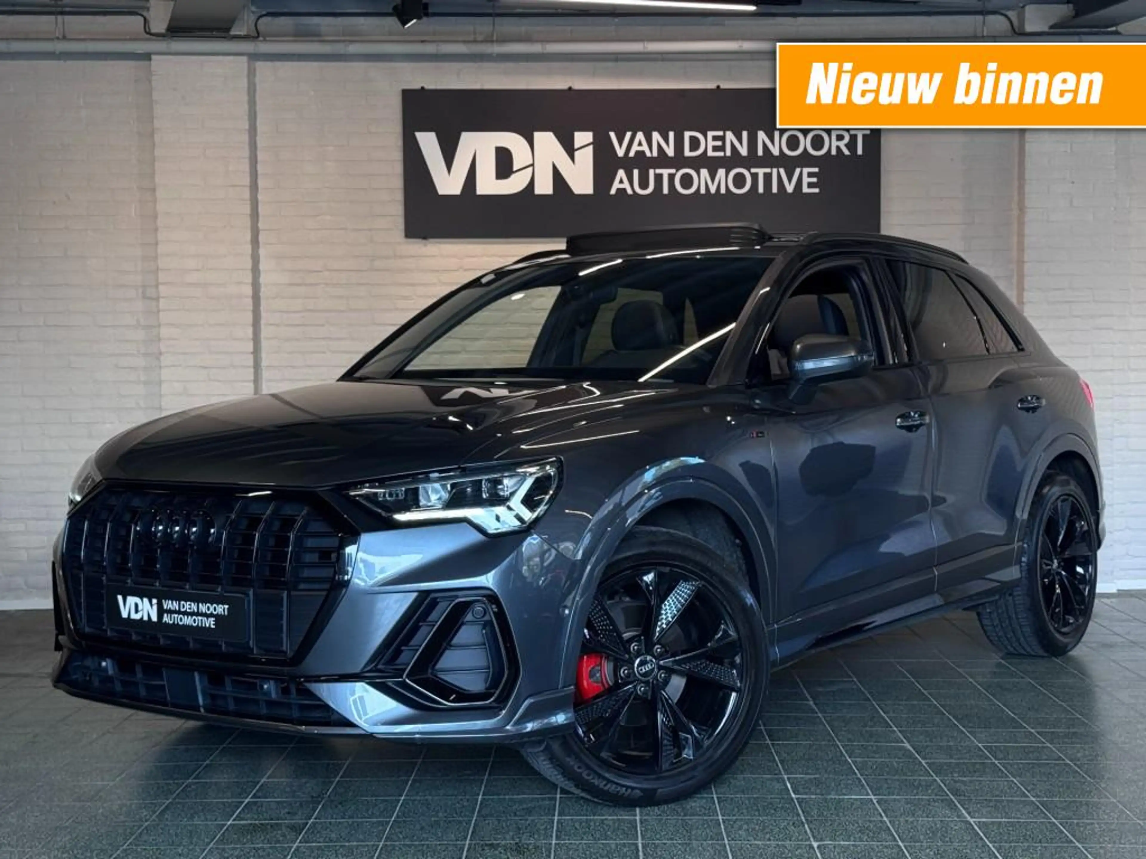 Audi Q3 35 TFSI S-Line Black Edition Pano Camera Leder Tre