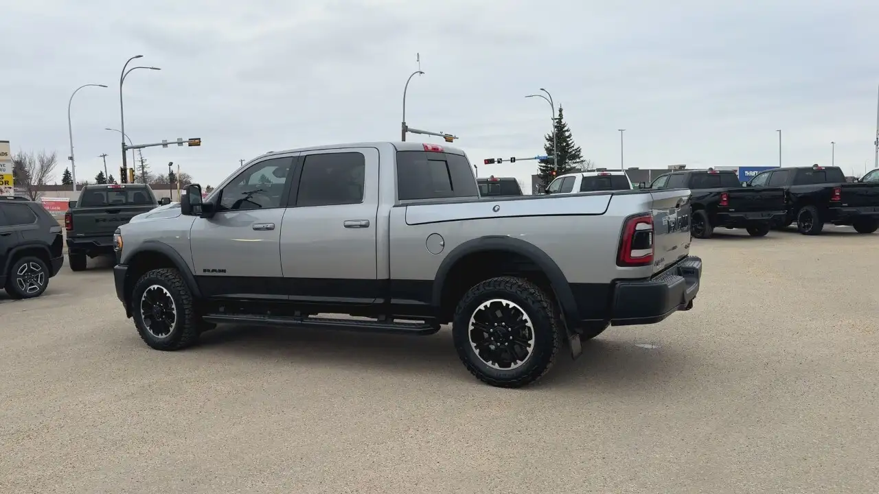 RAM 2500 снимка RAM 2500