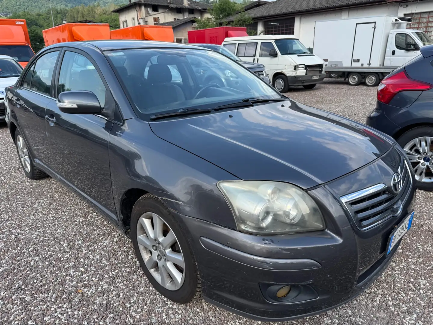 Toyota Avensis 2.2 D-4D 16V Grigio - 2