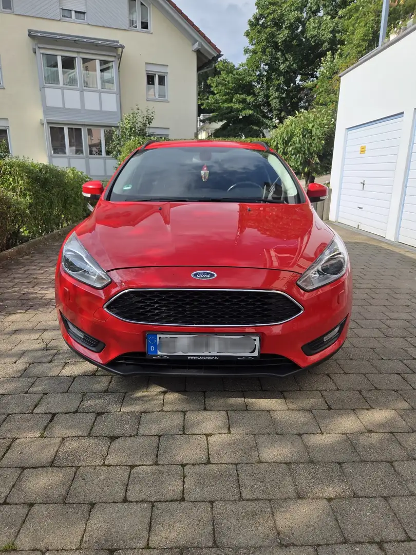 Ford Focus Turnier 1.5 TDCi DPF Start-Stopp-System Business Rot - 1