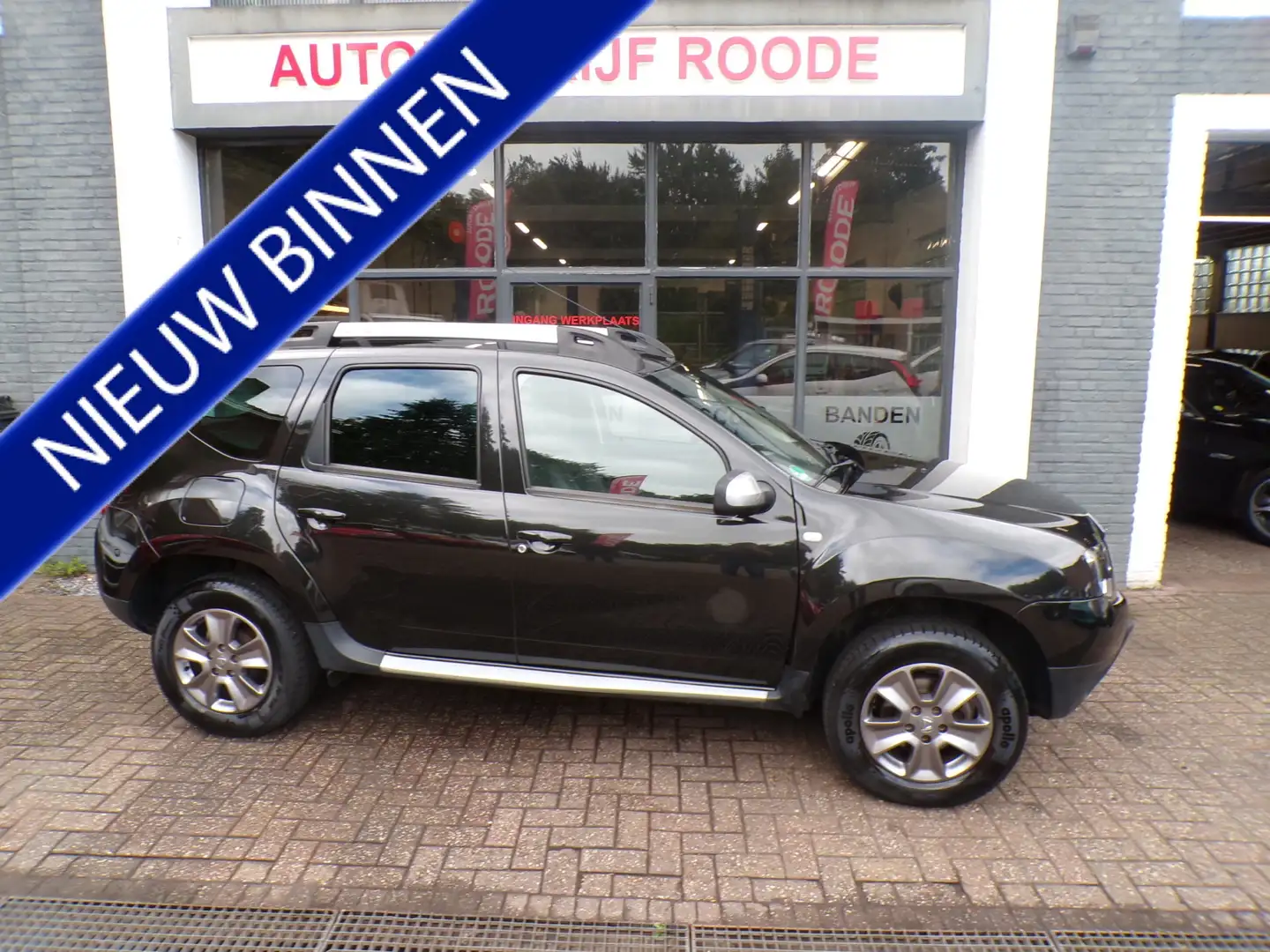 Dacia Duster 1.2 TCe Prestige DEALER AUTO, VOL EXTRA'S! Zwart - 1
