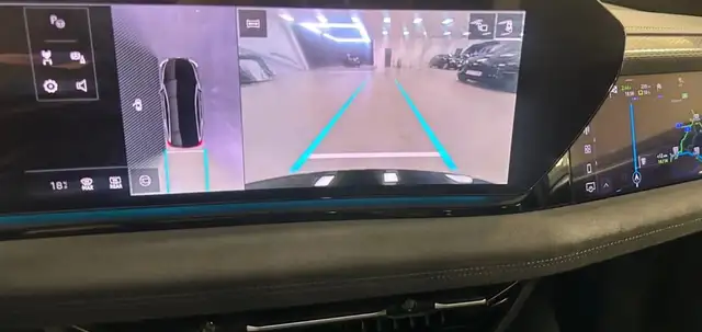 Audi E-Tron view 13