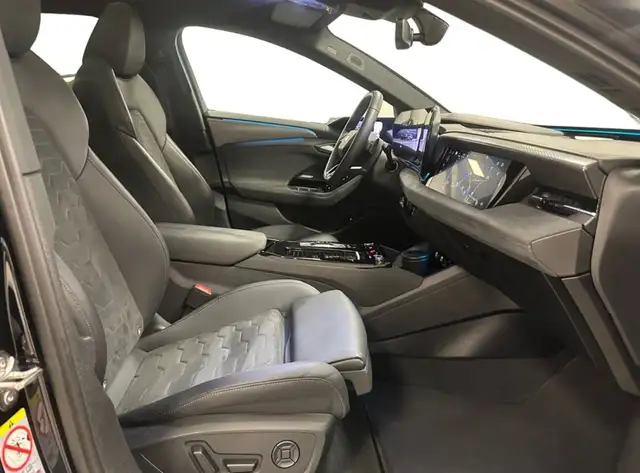 Audi E-Tron view 15