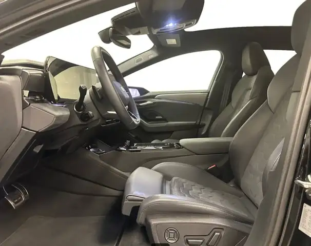 Audi E-Tron view 9