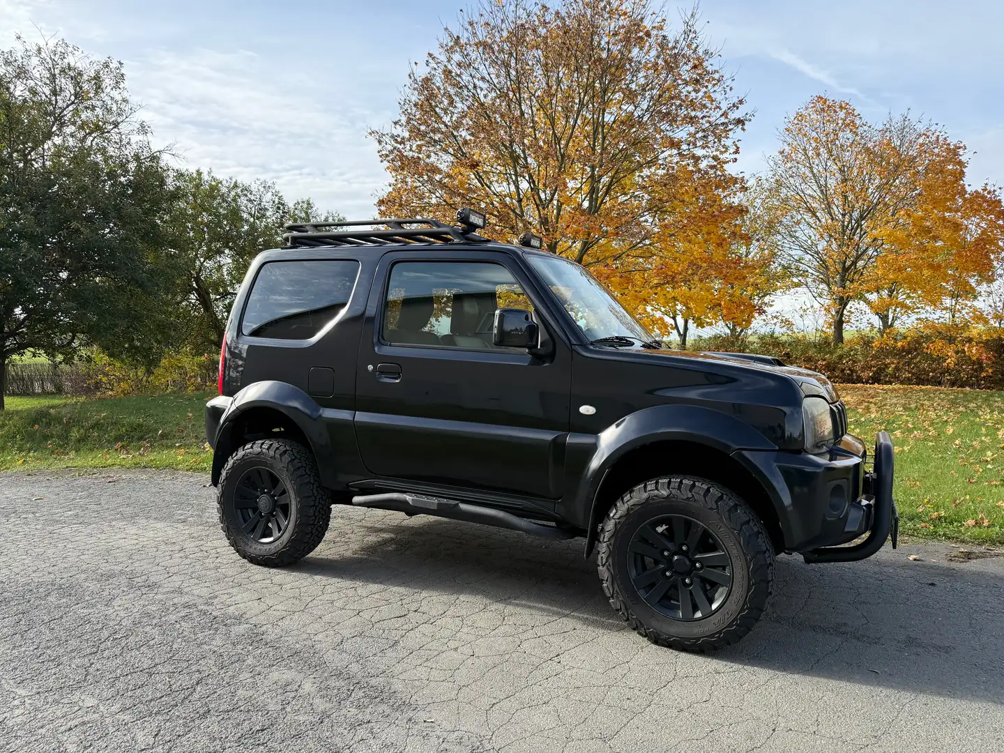 Suzuki Jimny 1.3 Gollek Jäger Edition Offroad Winde LED Schwarz - 2