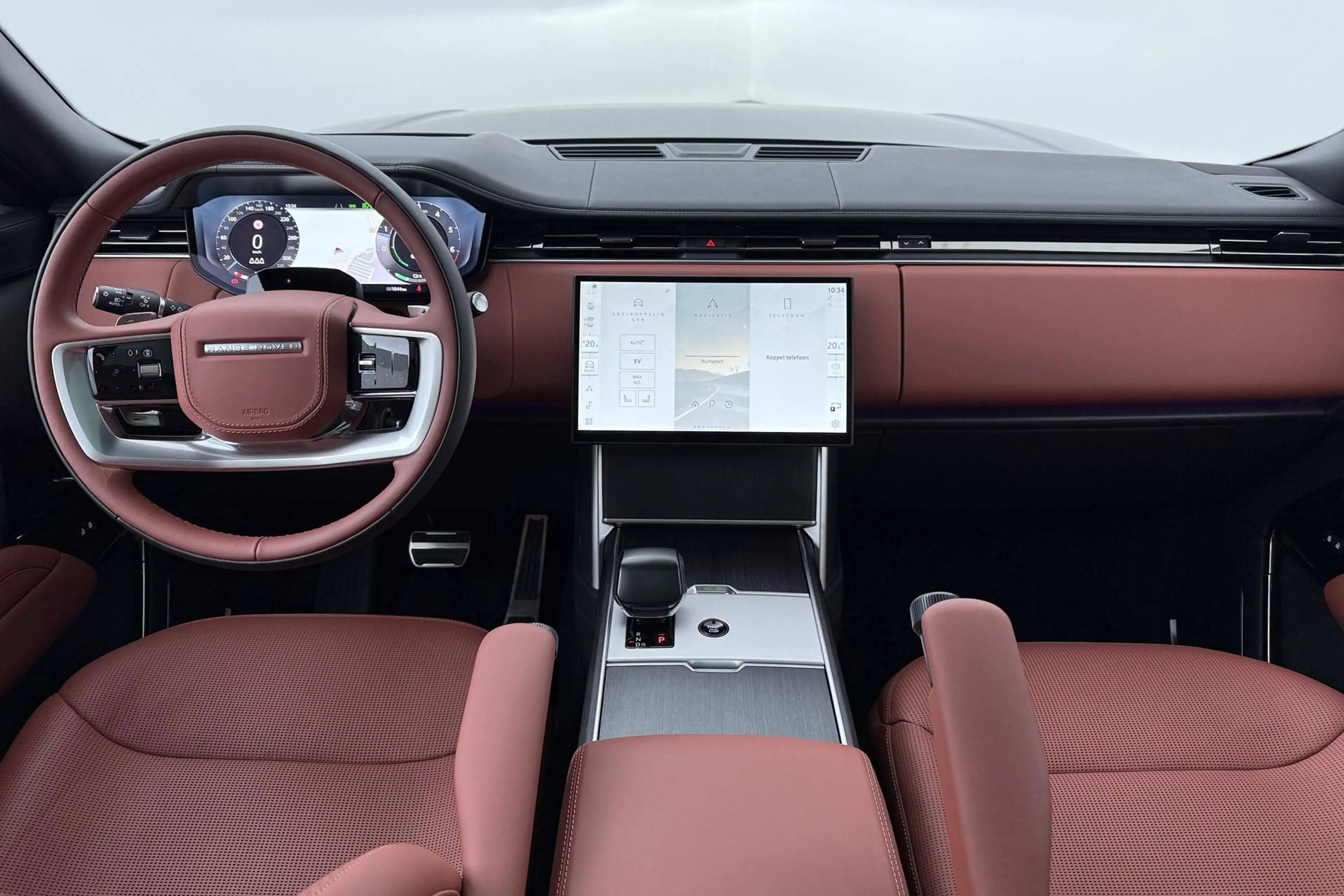 Land Rover Range Rover SV 3.0 P550e SV | British Racing Green Satin | Rea — photo 4