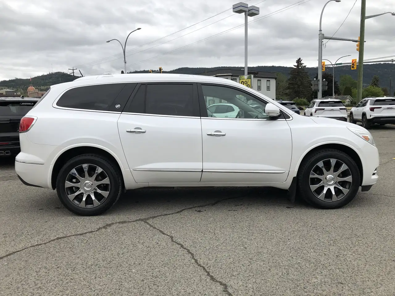 Buick Enclave снимка Buick Enclave