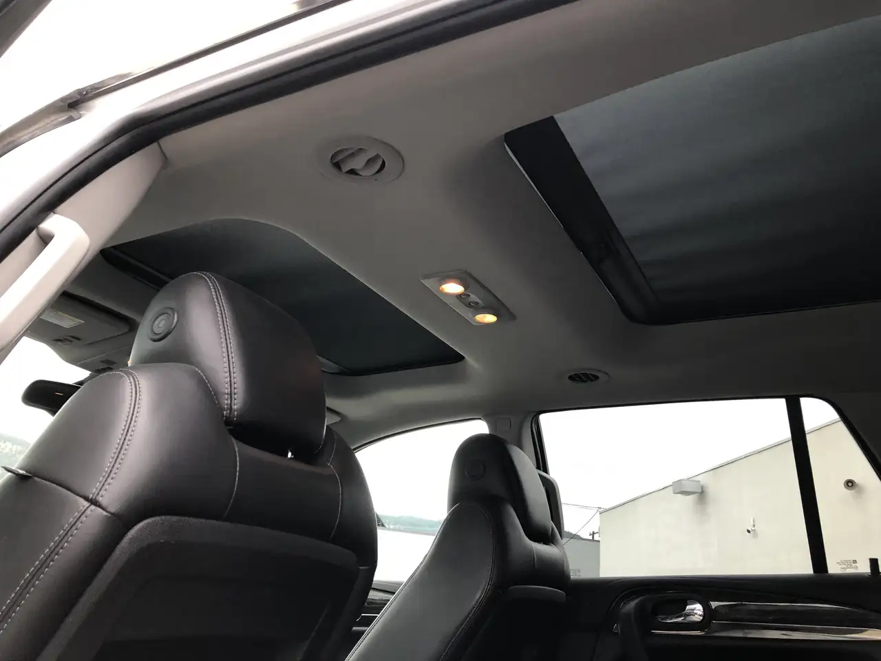 Buick Enclave снимка Buick Enclave