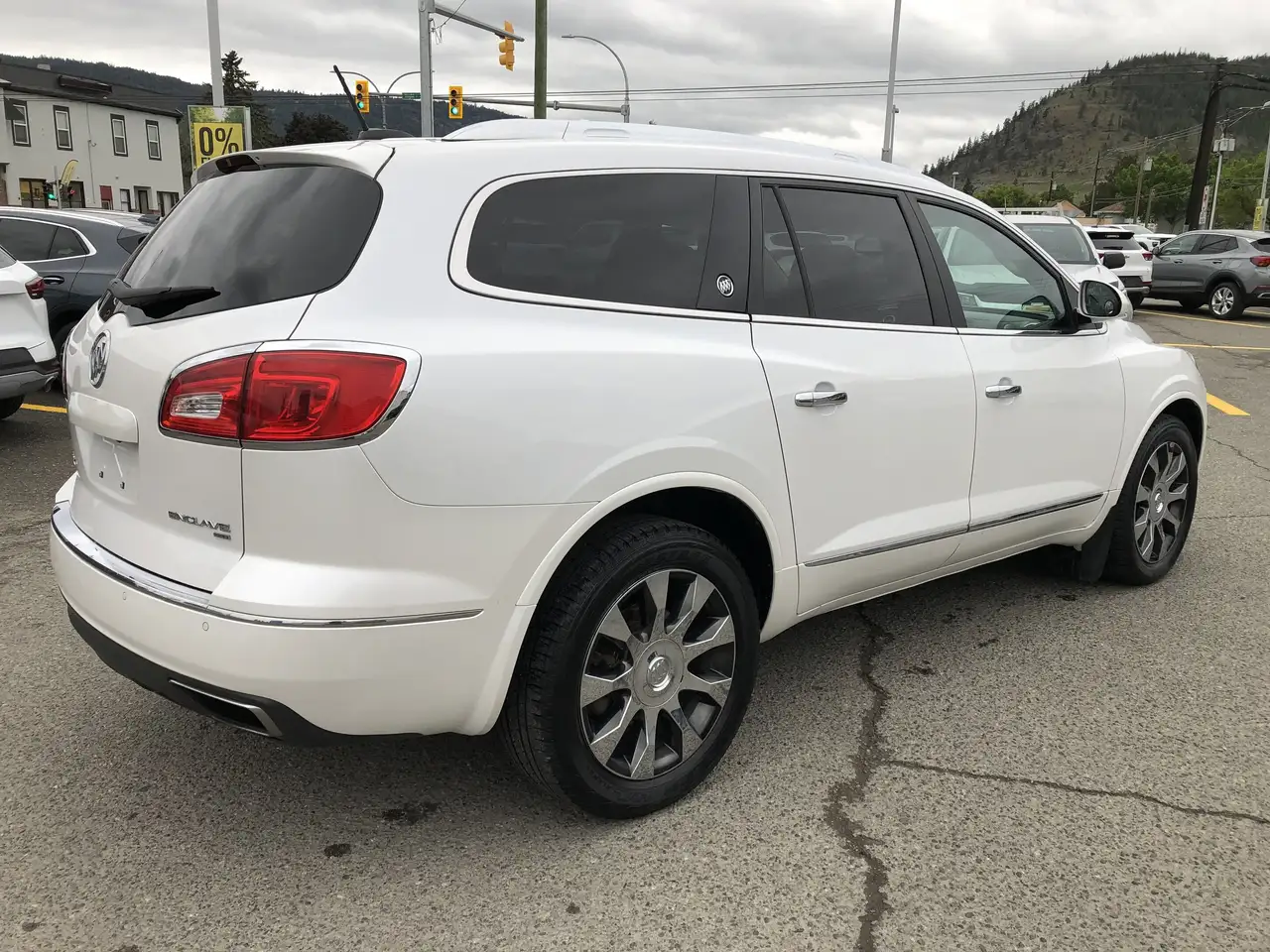 Buick Enclave снимка Buick Enclave