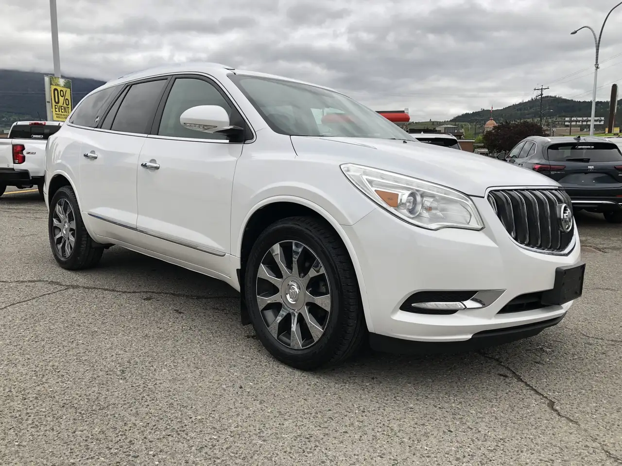 Buick Enclave снимка Buick Enclave