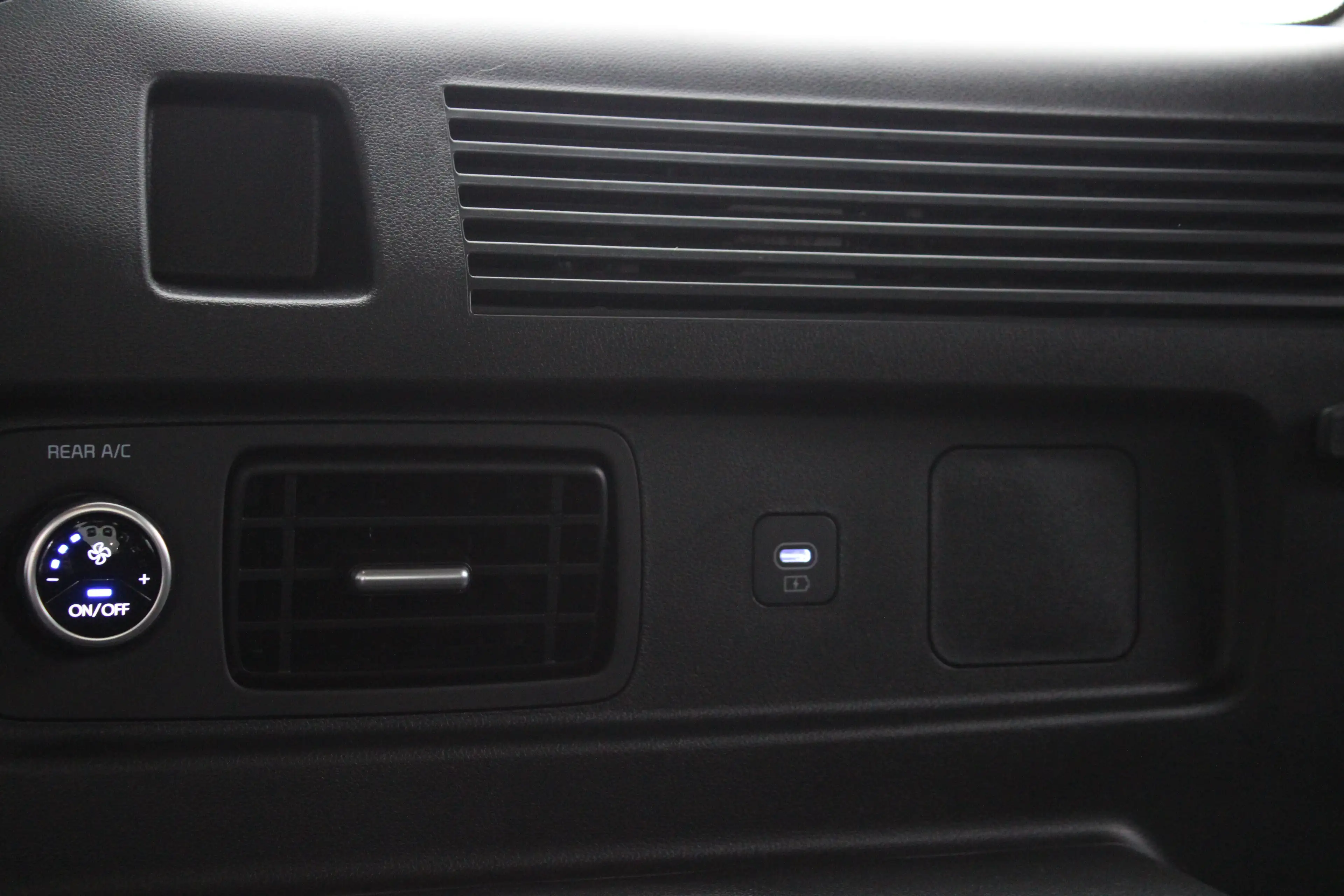 Hyundai SANTA FE 1.6 T-GDI PHEV Comfort Smart 4WD 7p. | Elektrisch — photo 21