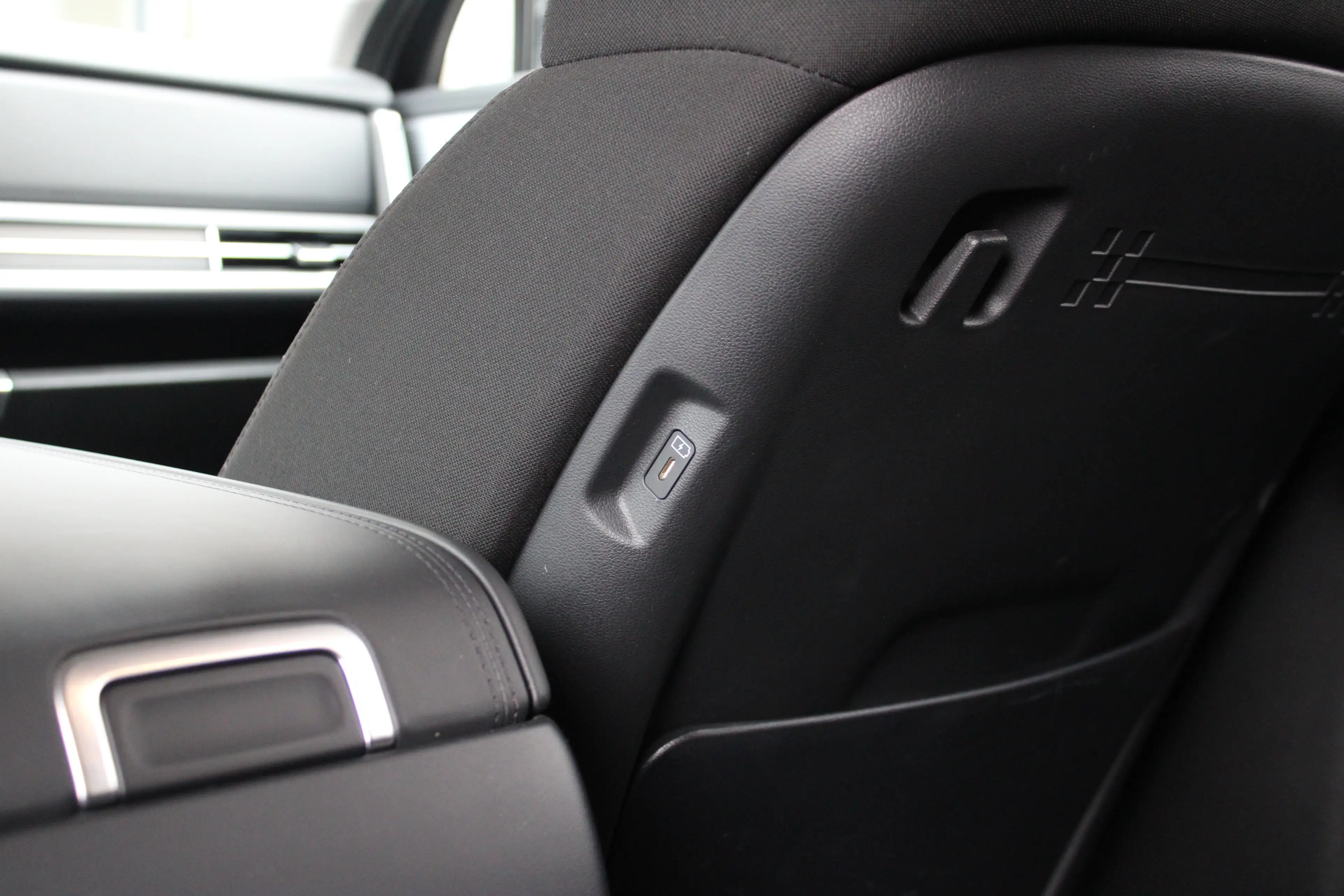 Hyundai SANTA FE 1.6 T-GDI PHEV Comfort Smart 4WD 7p. | Elektrisch — photo 30