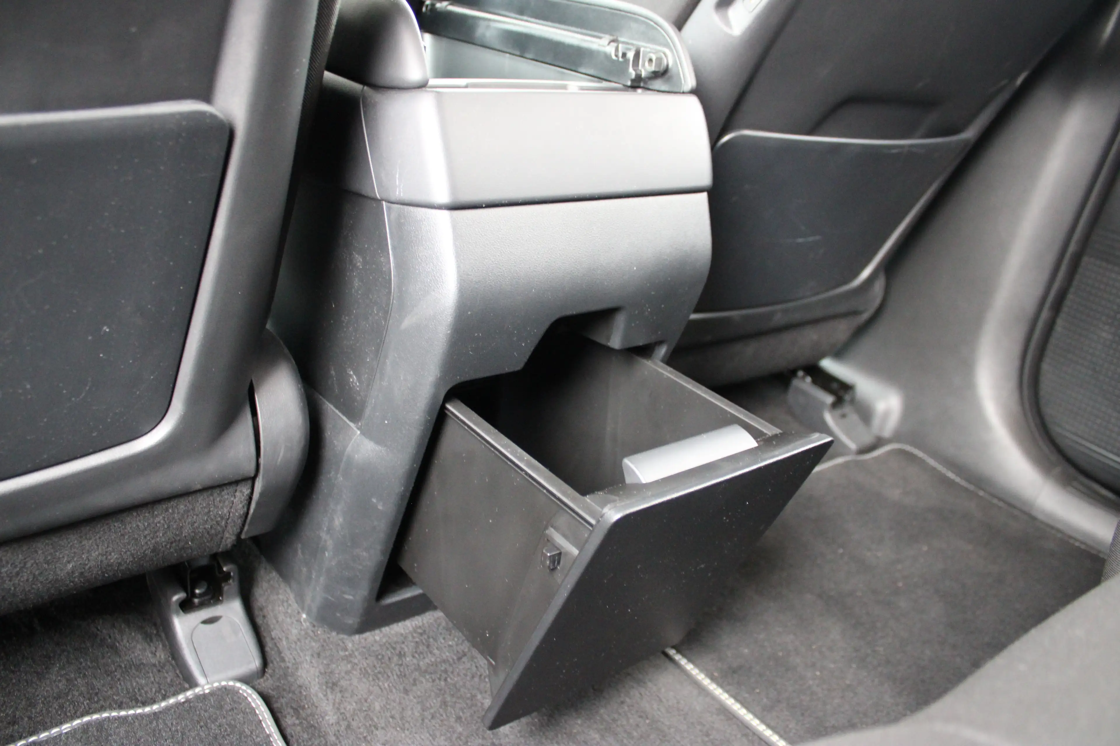 Hyundai SANTA FE 1.6 T-GDI PHEV Comfort Smart 4WD 7p. | Elektrisch — photo 26