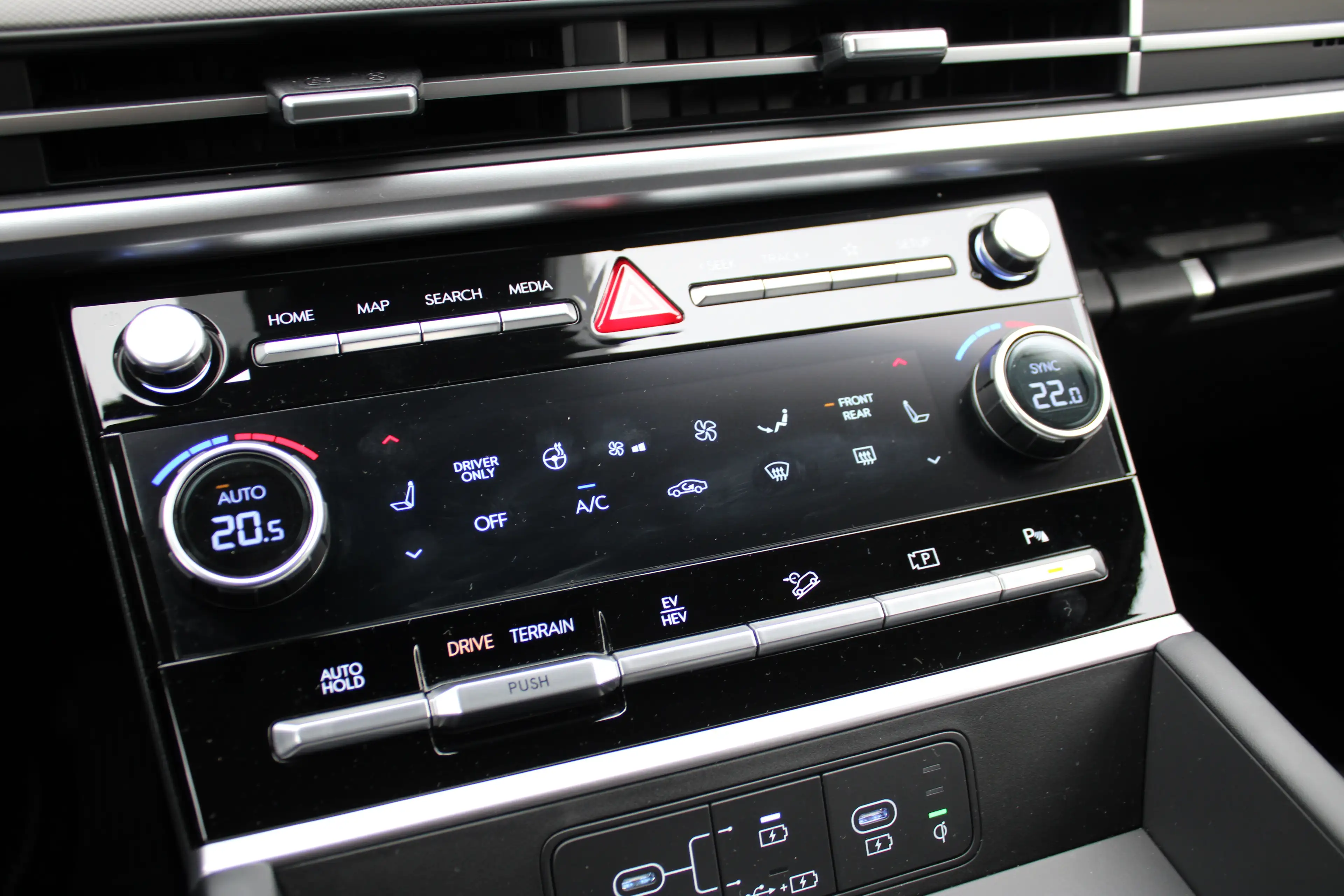 Hyundai SANTA FE 1.6 T-GDI PHEV Comfort Smart 4WD 7p. | Elektrisch — photo 15