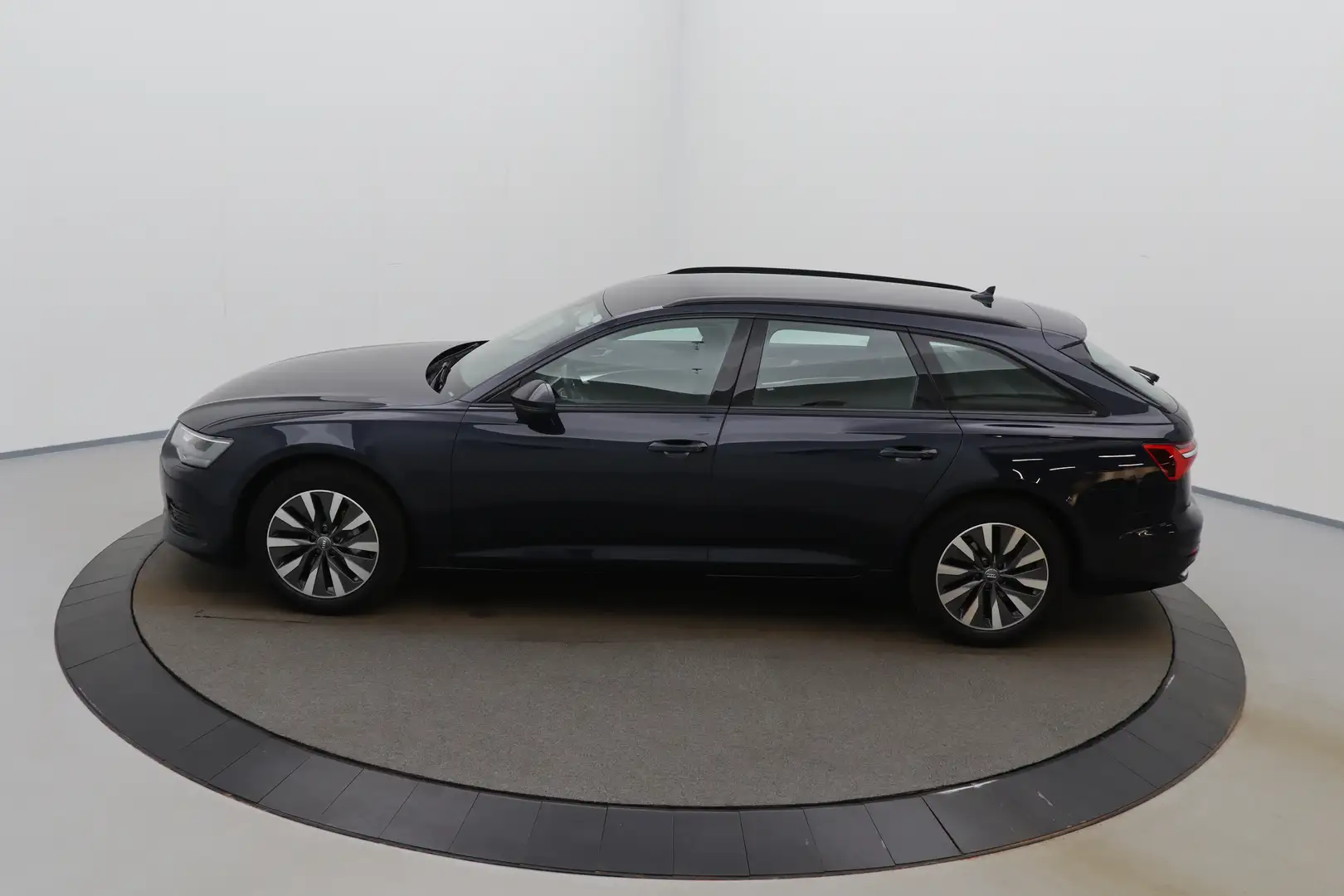 Audi A6 Avant 30 TDi Business+ Ed. S-tronic LEDER/CUIR LED Bleu - 2