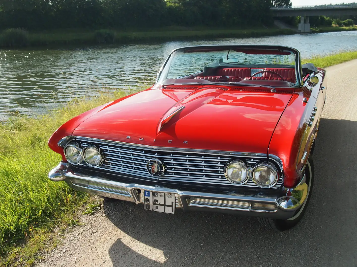 Buick Electra 225 Rot - 2