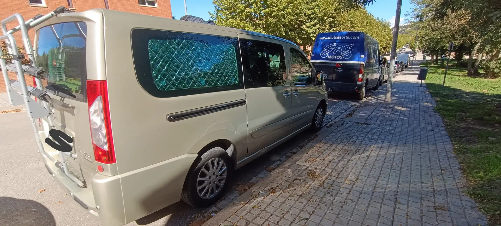 Peugeot Expert Expert Tepee 2.0HDI Allure L2 Oro - 2