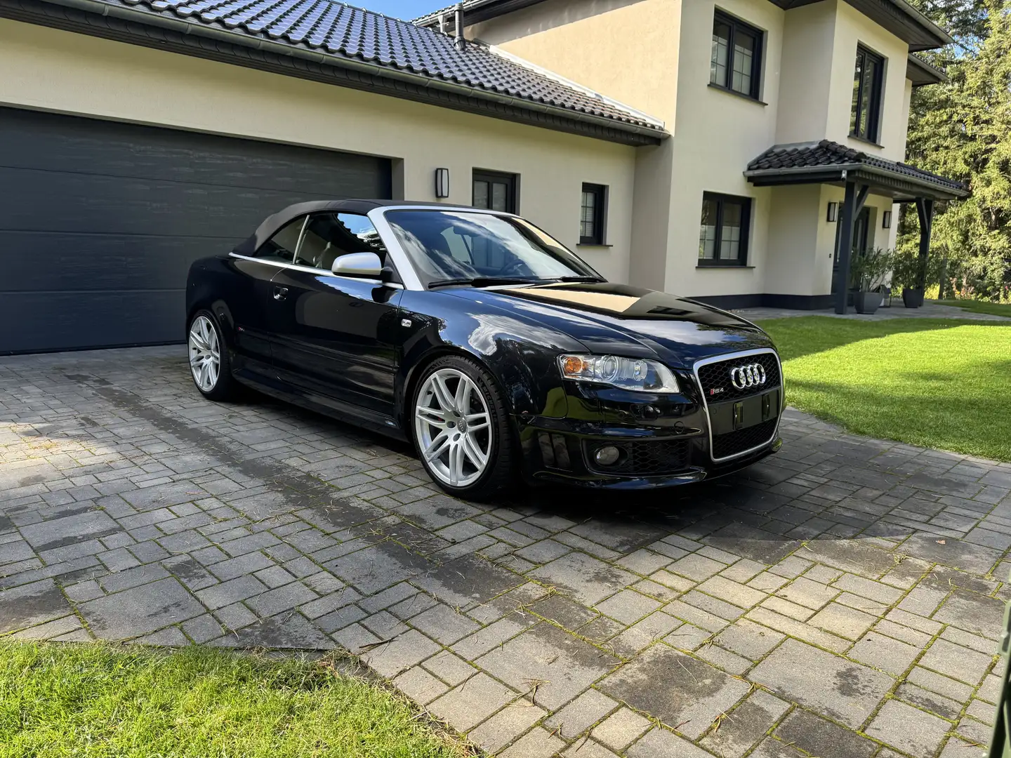 Audi RS4 Cabrio V8 Carbon Schalensitze - 1