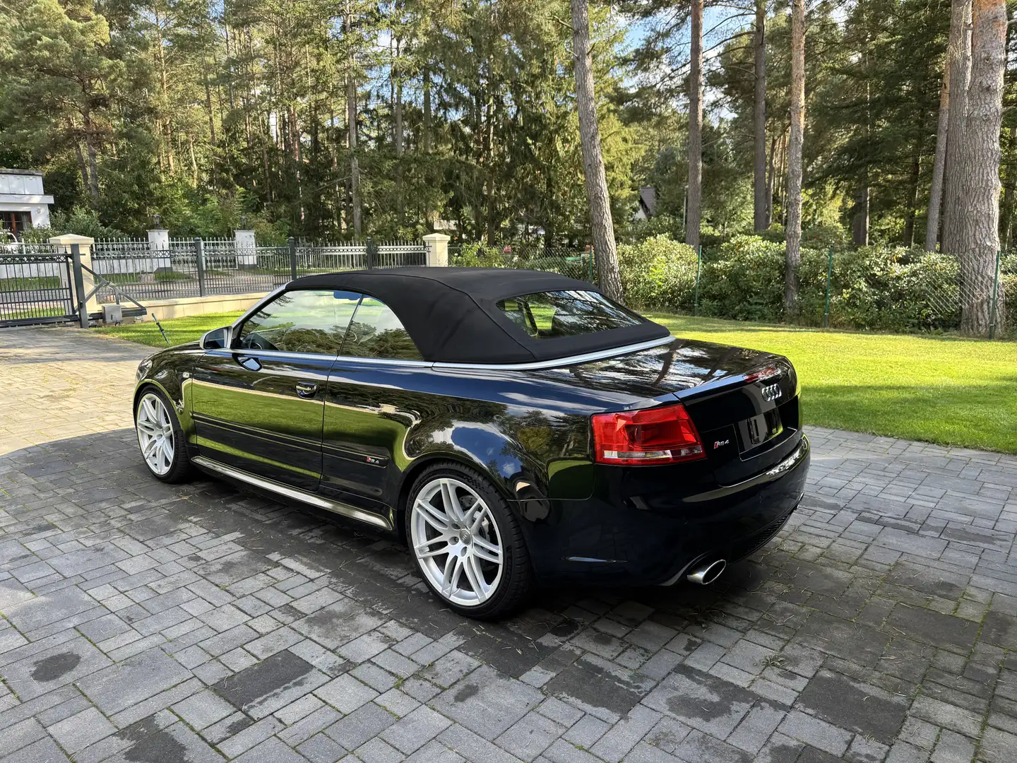 Audi RS4 Cabrio V8 Carbon Schalensitze - 2