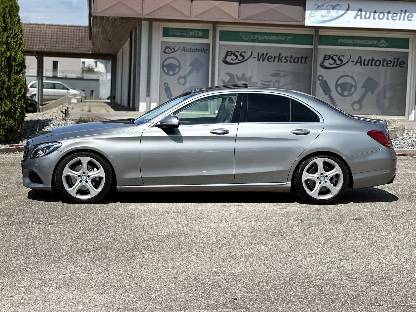 Mercedes-Benz C 220 C 220 BlueTec / d (205.004) Grau - 2