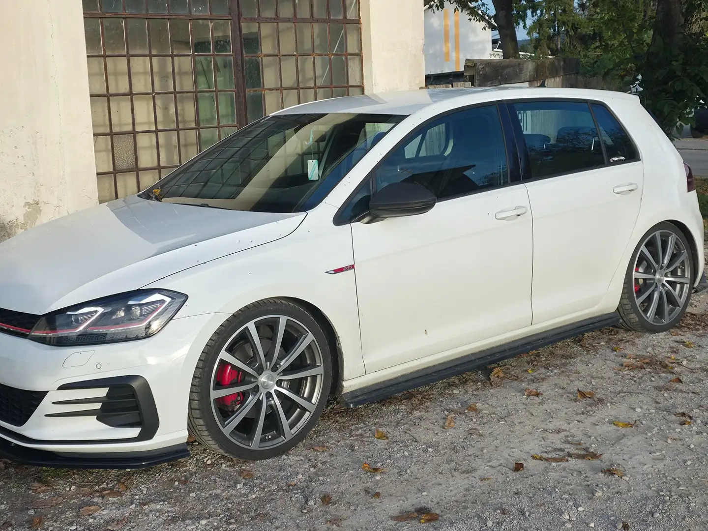 Volkswagen Golf GTI Golf GTI 2,0 TSI DSGGTI Weiß - 2