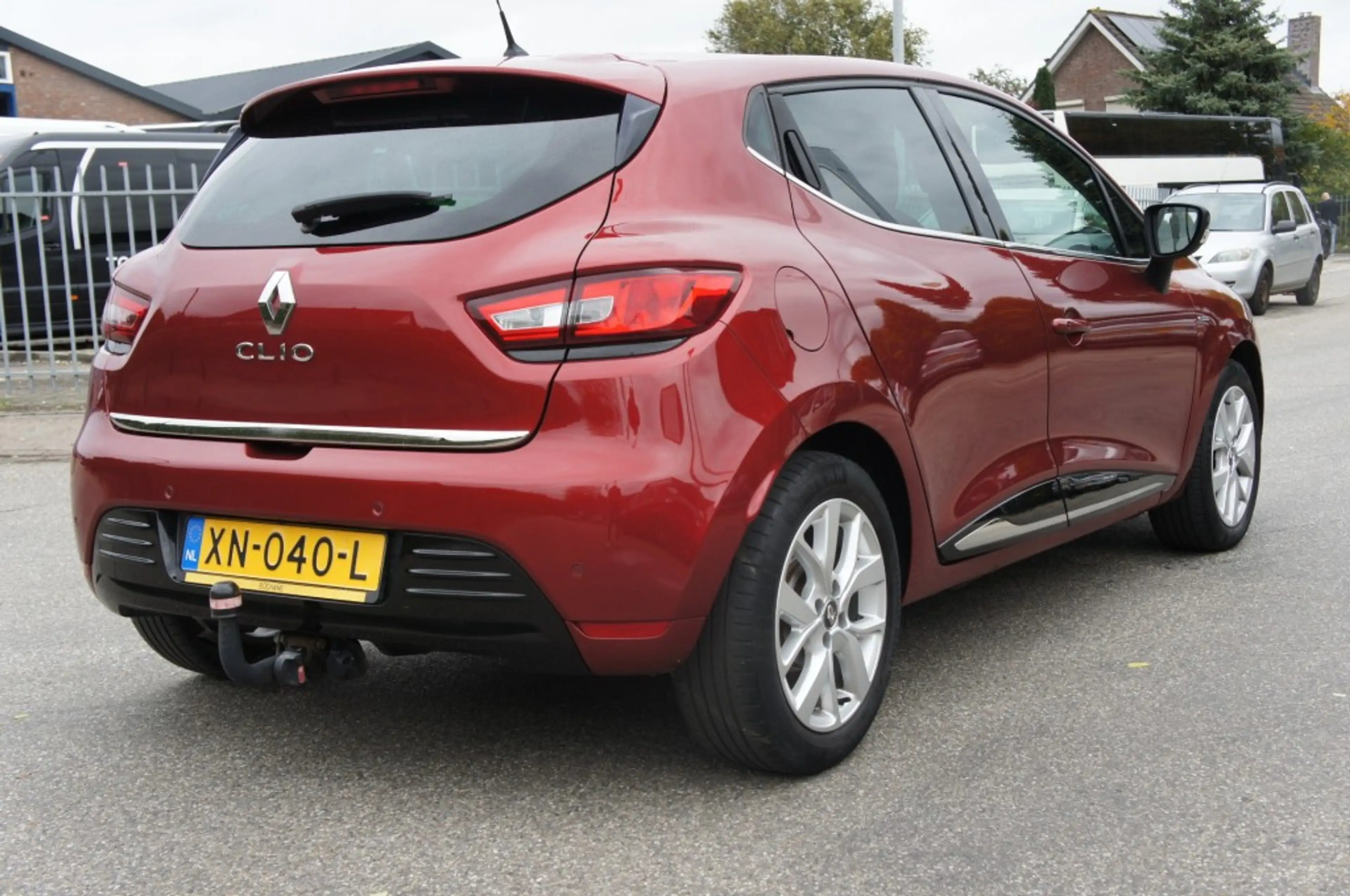 Renault Clio 0.9 TCE LIMITED 1eEIG TREKH/NAVI/PDC//KEYLESS/CRUI — photo 4