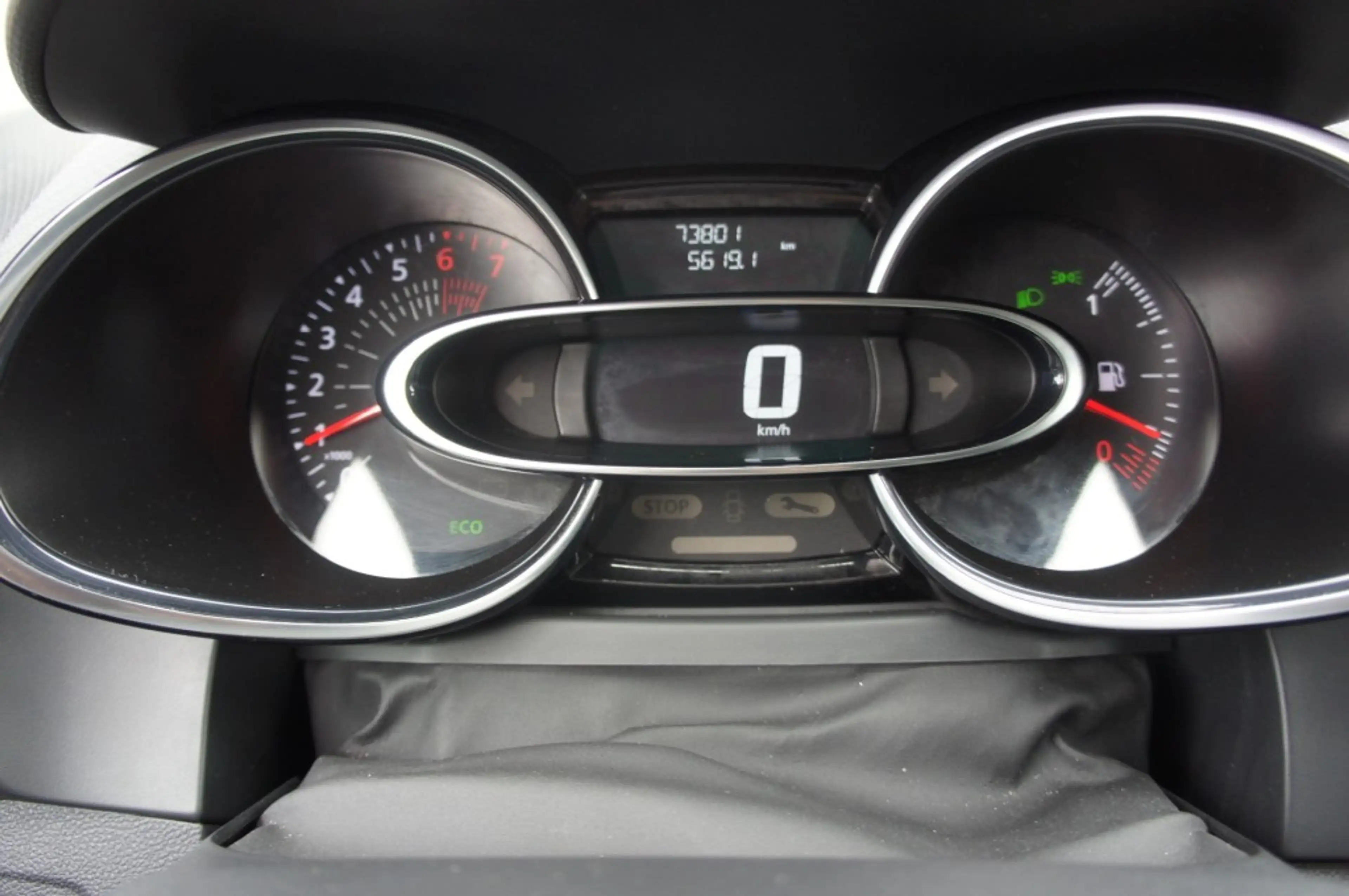 Renault Clio 0.9 TCE LIMITED 1eEIG TREKH/NAVI/PDC//KEYLESS/CRUI — photo 15